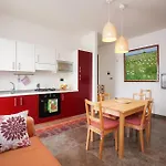 Casa Karina Sun&pool&relax Apartman Specchia