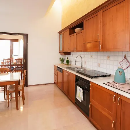 Casa Karina Sun&pool&relax * Specchia