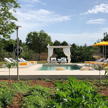 Casa Karina Sun&pool&relax