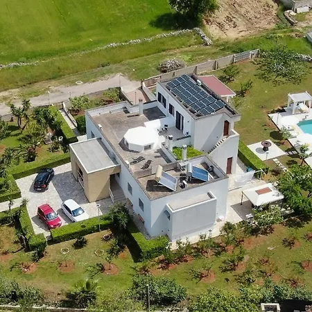 Casa Karina Sun&pool&relax דירה *