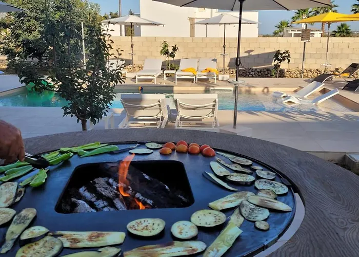 Casa Karina Sun&pool&relax سبيكيا